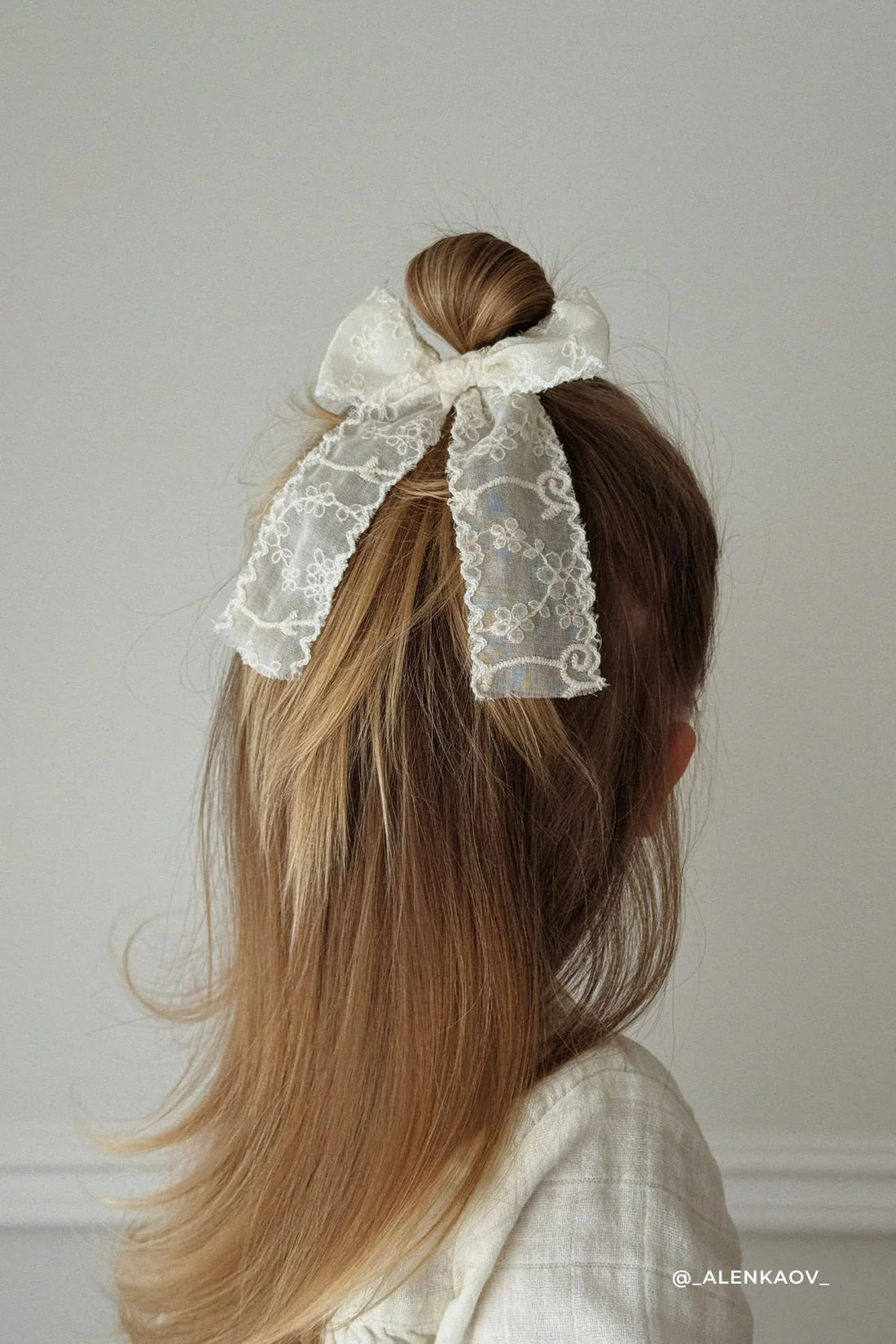 Violette Lace Bow - Star White | Jamie Kay