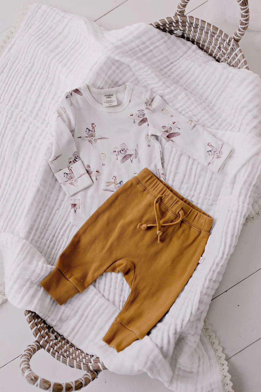 Long Sleeve Bodysuit || Up and Away | Confetti Kidz