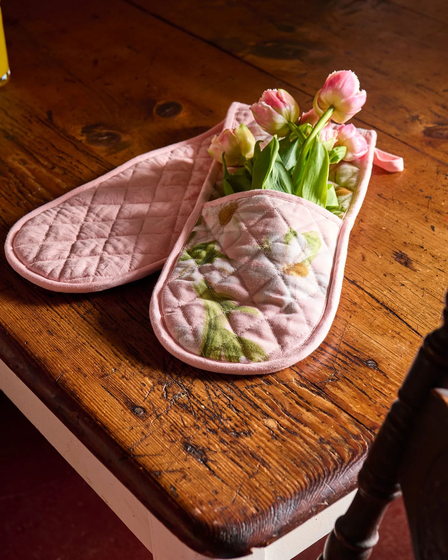 Sweet Daisy Double Oven Mitt | Kip & Co