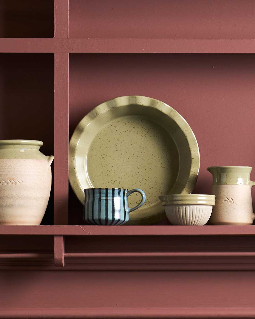 Pie Dish - 28cm Peppercorn - Kitchen Life | Robert Gordon