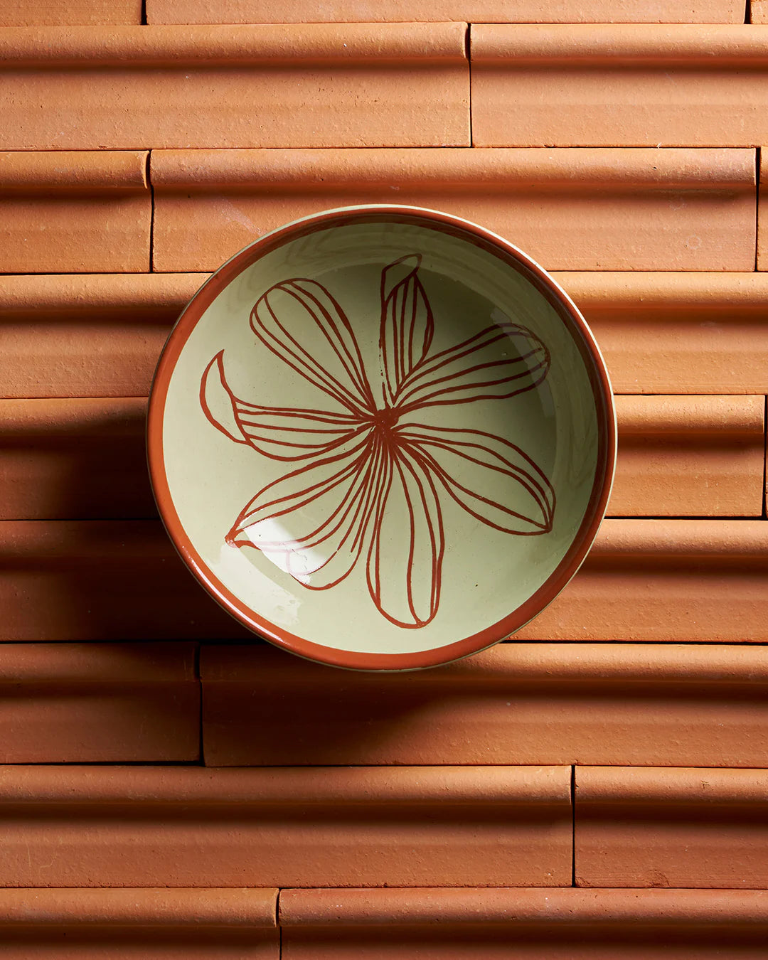 June's Daisy Bowl - Pear | Robert Gordon