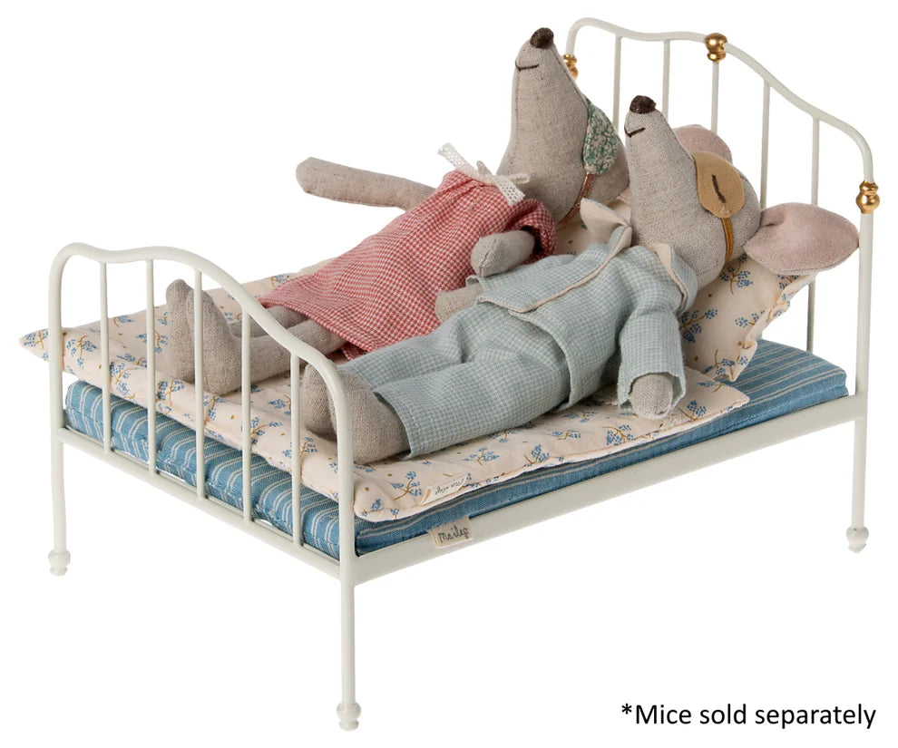 Maileg Mouse Vintage Double Bed off-white | Maileg