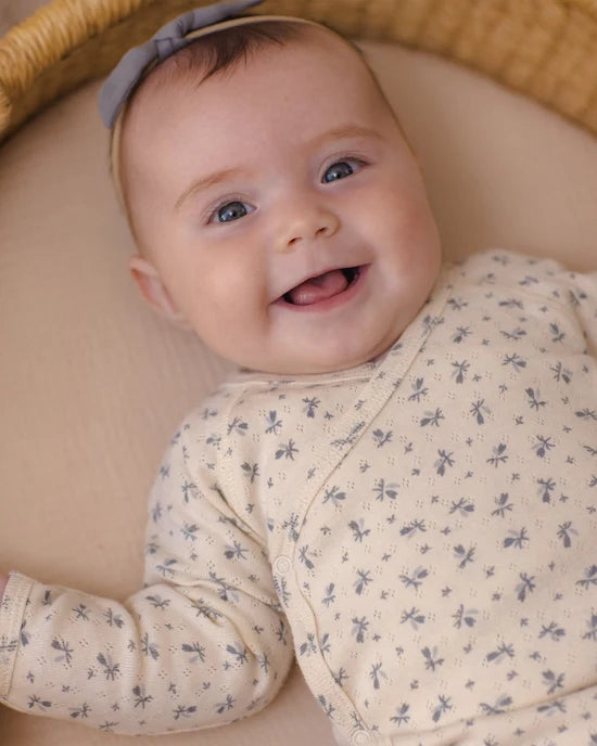 Side Snap Bodysuit Blue Ditsy - Natural | Quincy Mae