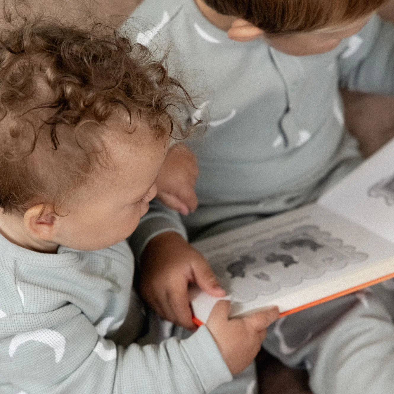 DREAMLANDS SUIT WAFFLE - Crescent Print | Nature Baby