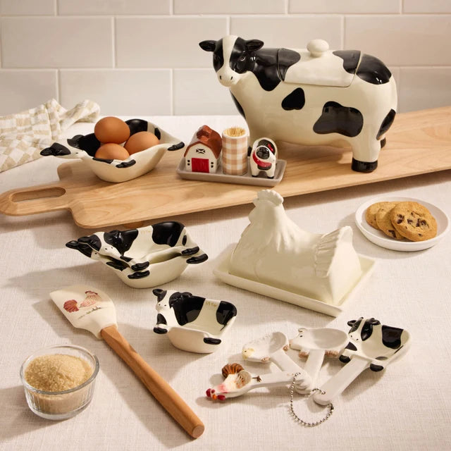 Homestead Measuring Cup Set Black & White | Davis & Waddell