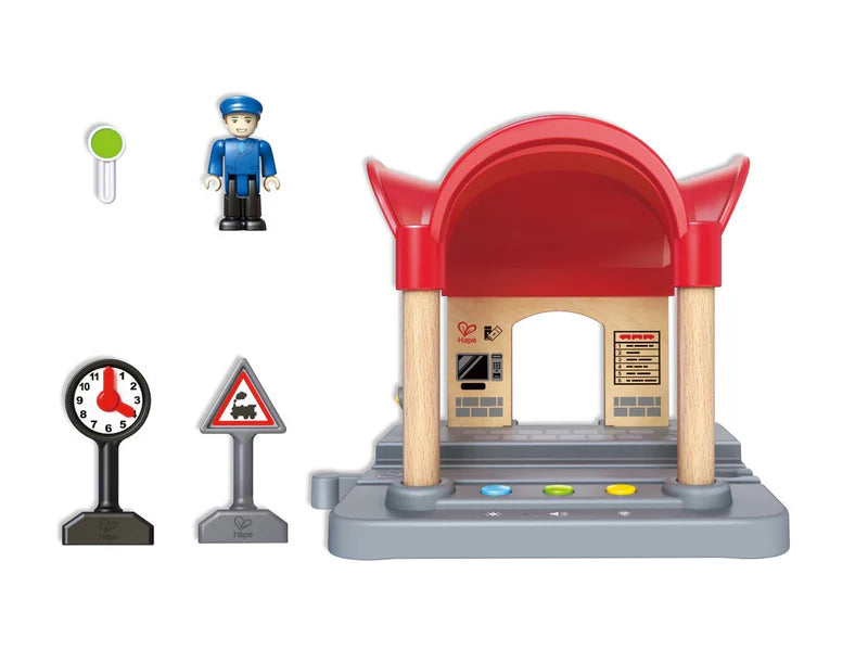 Record & Play Train Station | Hape