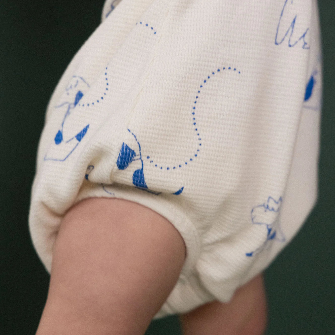 JUNO ROMPER WAFFLE - Dog Walk Print | Nature Baby