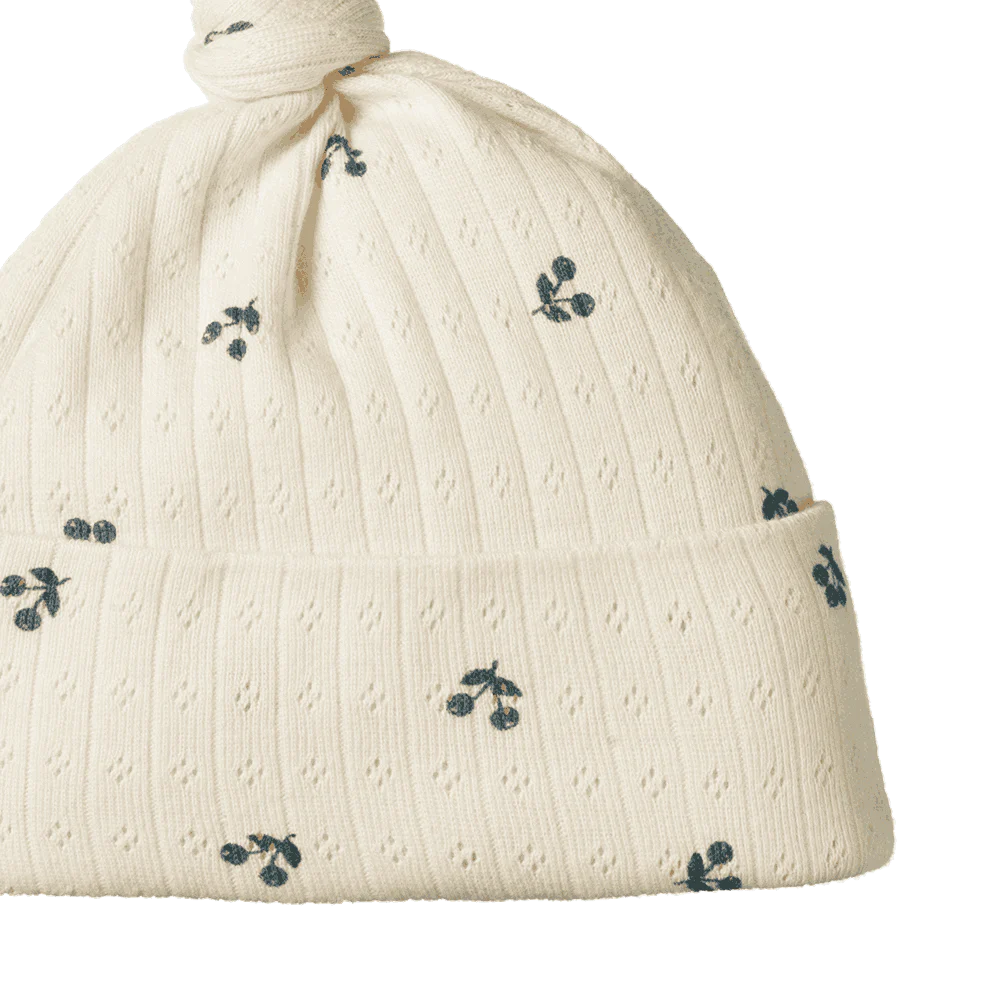 KNOTTED BEANIE POINTELLE - Winter Berry Print | Nature Baby