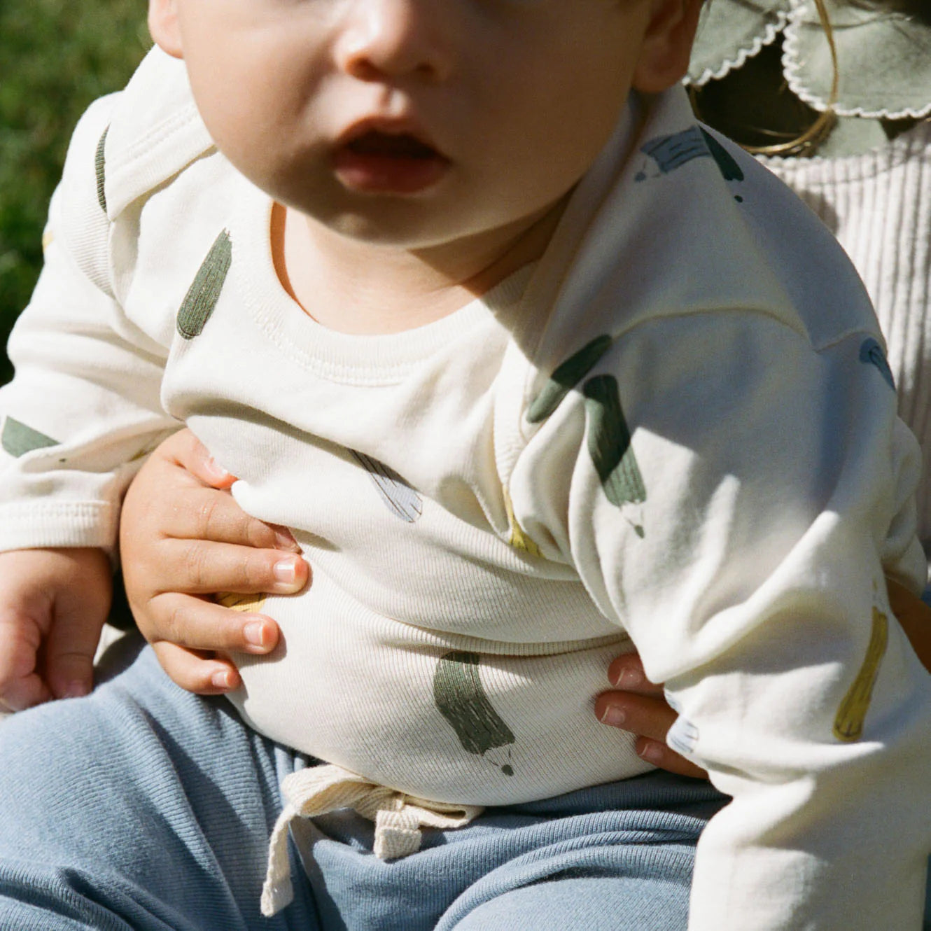 LONG SLEEVE BODYSUIT - Pencil Print Natural | Nature Baby