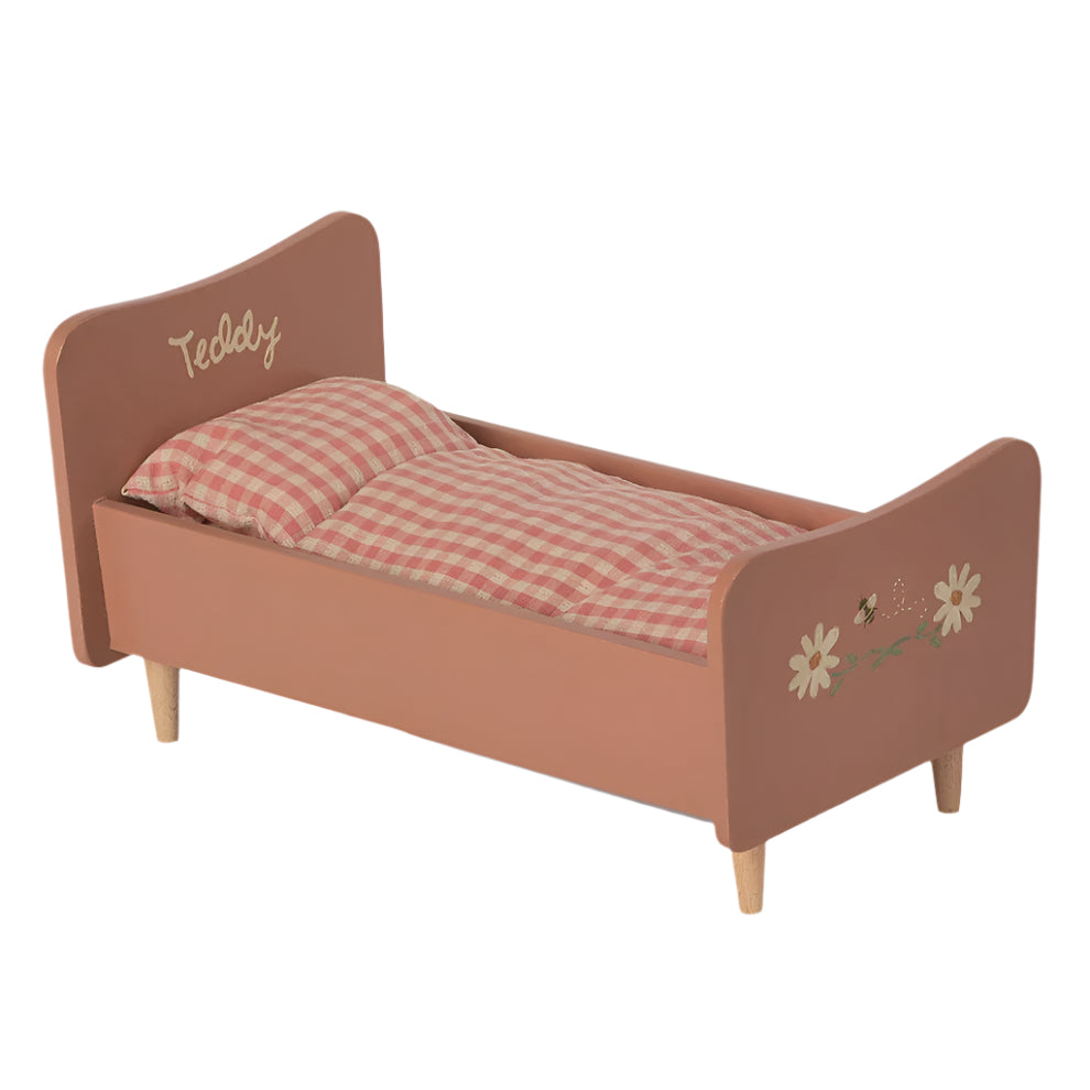 Wooden Bed Rose for Teddy Mom | Maileg