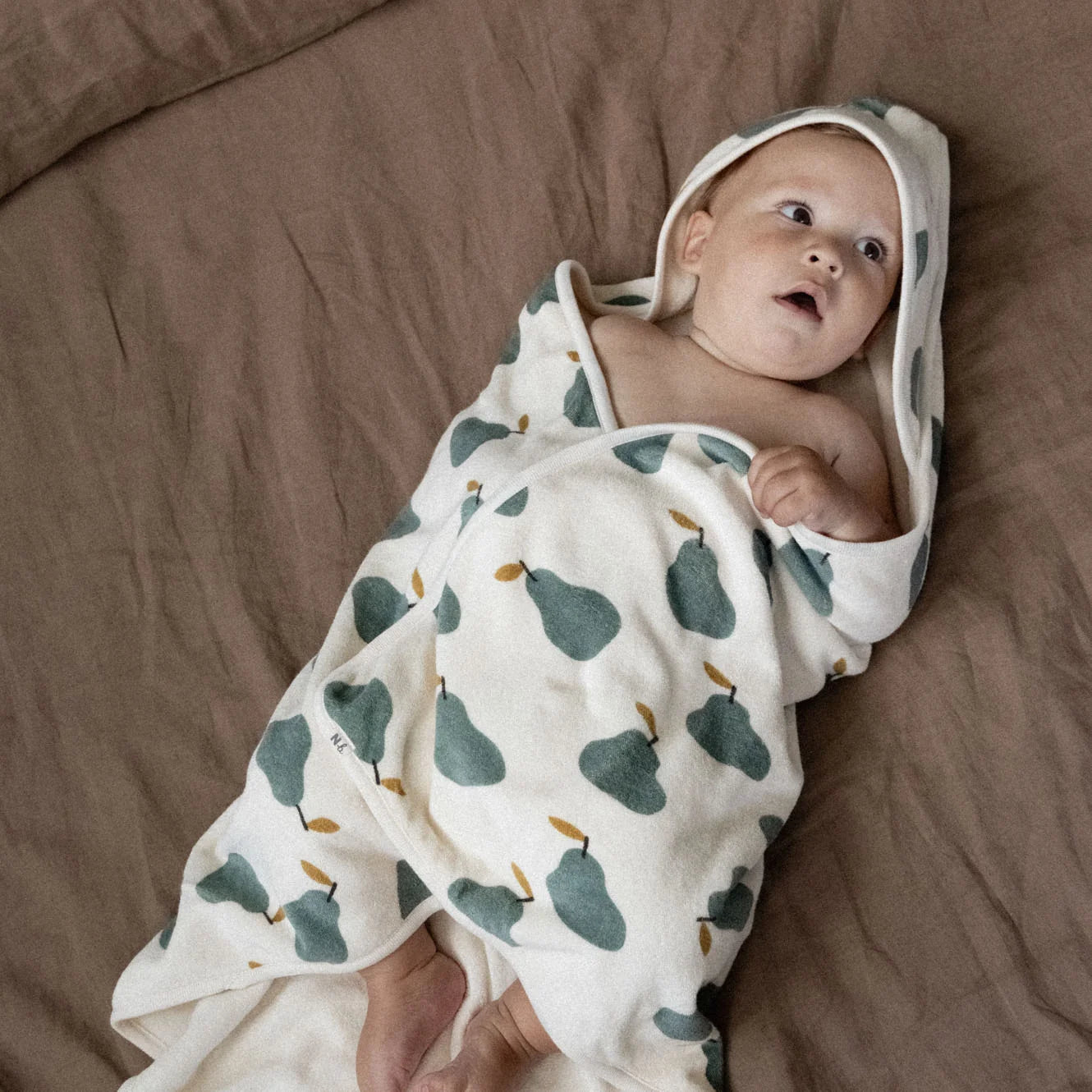COTTON HOODED TOWEL - Pear Print | Nature Baby