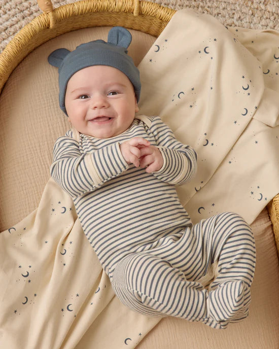 SWADDLE || MOONS | Quincy Mae