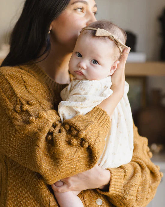 LITTLE KNOT HEADBAND || GOLDEN - Beige | Quincy Mae