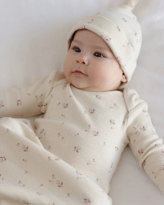 KNOTTED BABY GOWN + HAT SET FALL DITSY - NATURAL | Quincy Mae