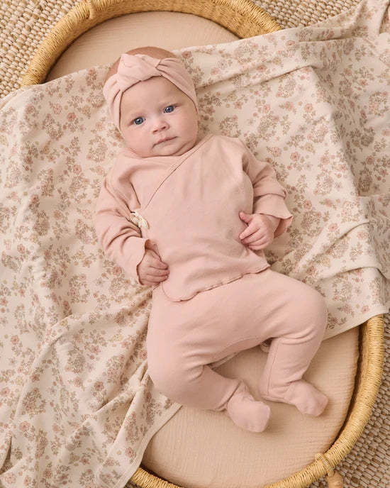 SWADDLE FLORAL VINE - NATURAL | Quincy Mae