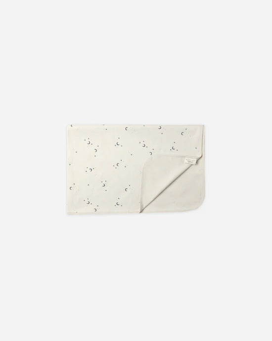 SWADDLE || MOONS | Quincy Mae