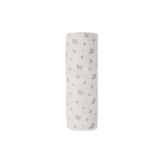 WOVEN SWADDLE WINTER BERRY - NATURAL | Quincy Mae