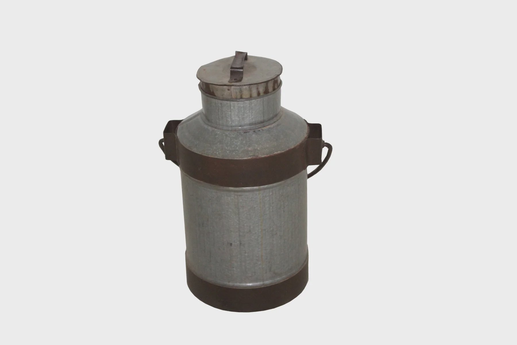 Iron Milk Can - medium | Blue goose Imports