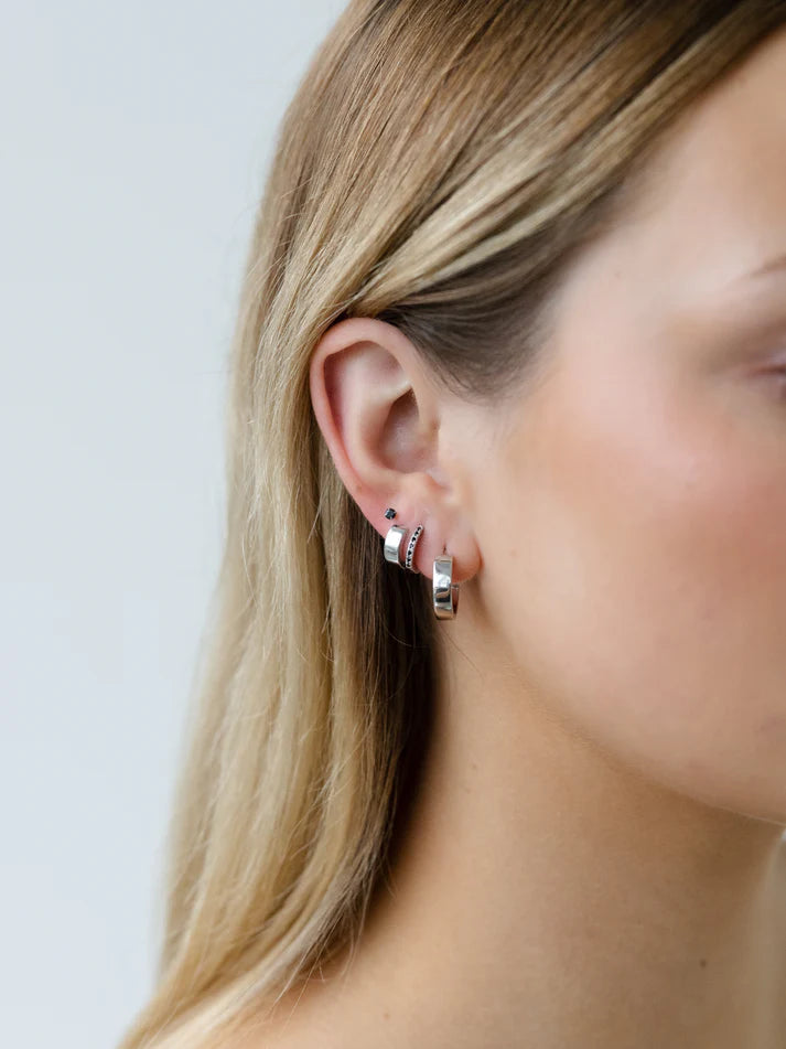 Mini Rock Studs Black - Silver | Sophie Store