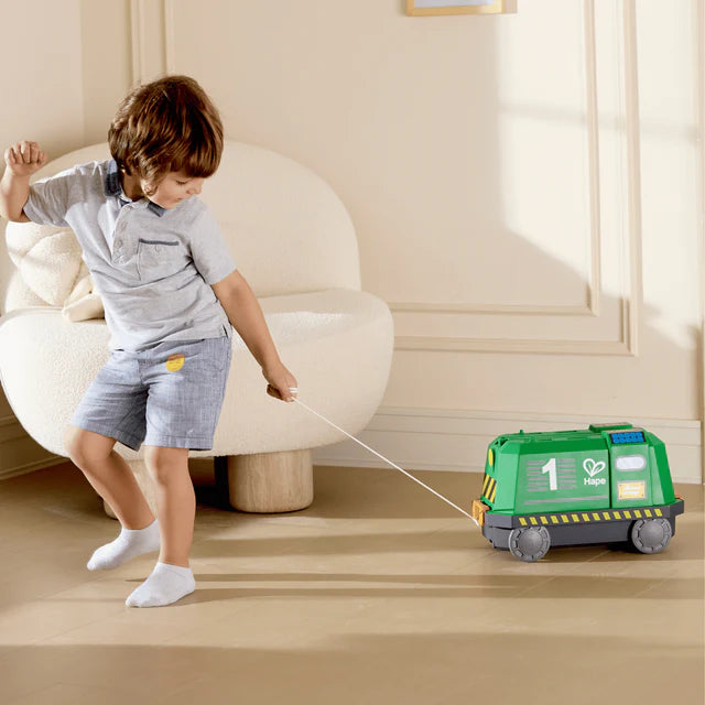 Train Bucket Set | Hape