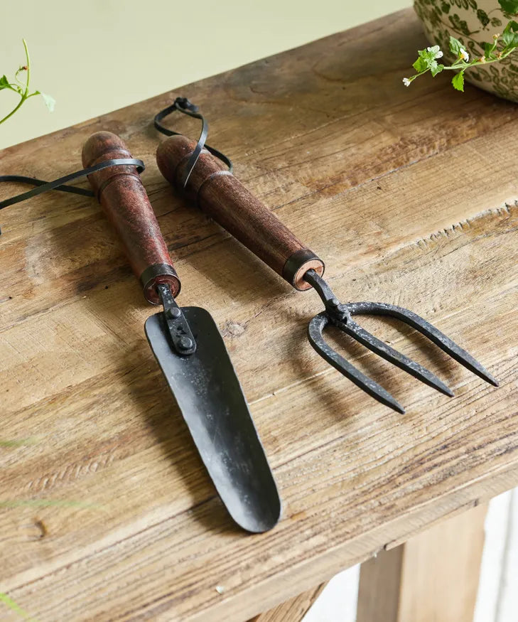 Garden Transplanter Wooden Handle | French Country