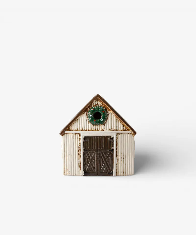 Nordgard Stable with Wreath | French Country