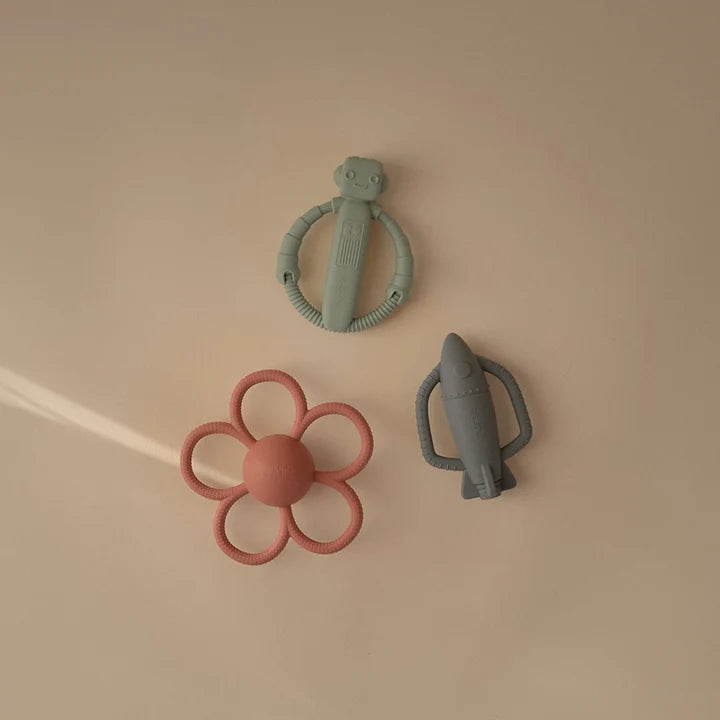 Robot Rattle Teether - Cambridge Blue | Mushie