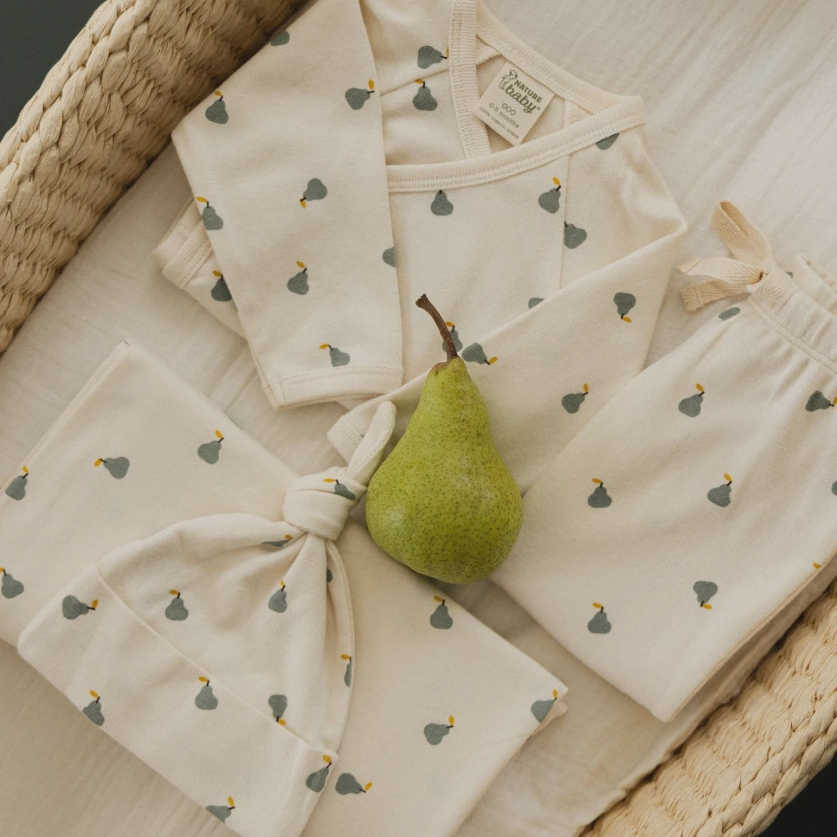 WELCOME HOME BUNDLE. Petite Pear Print | Nature Baby
