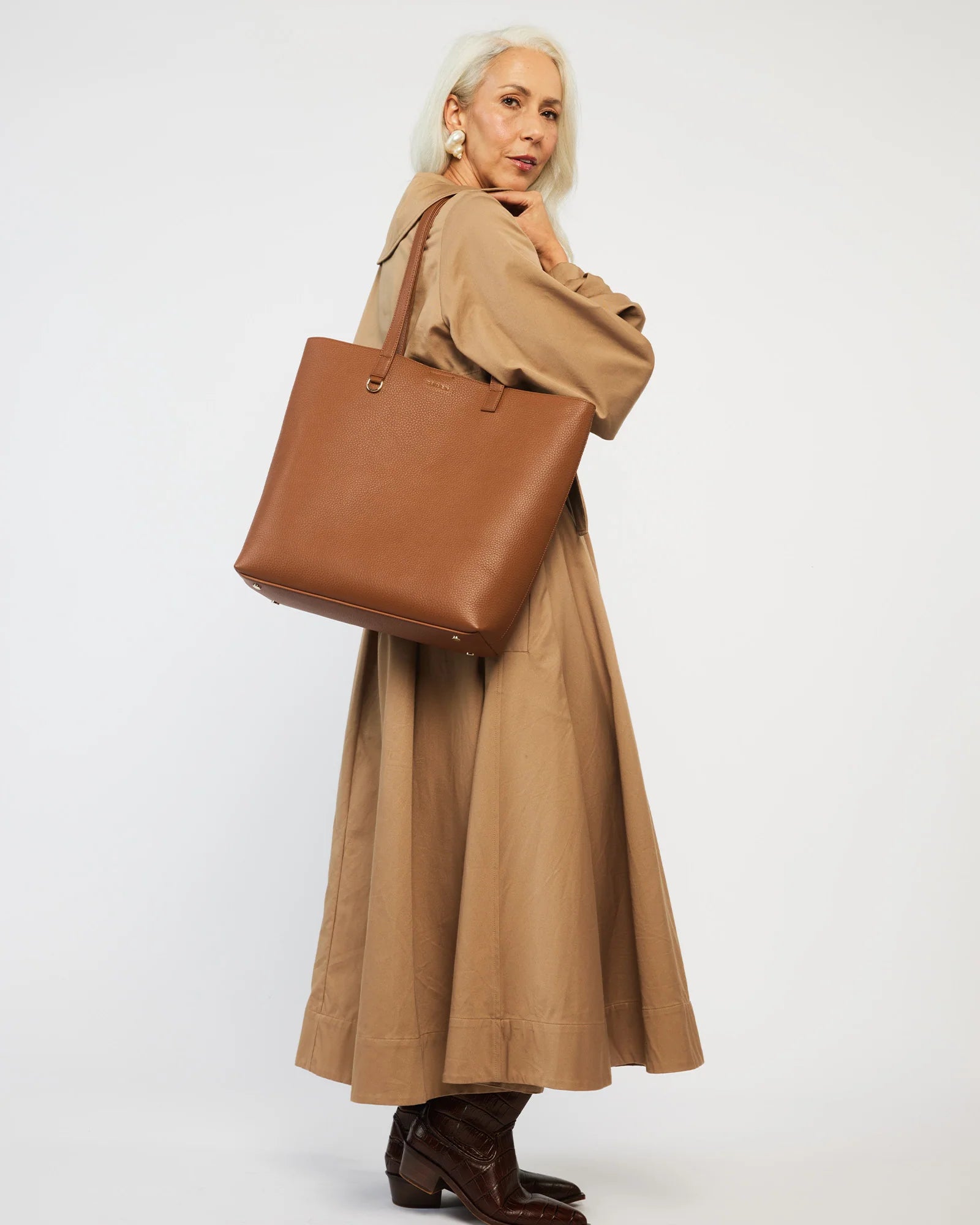 Carter Tote Tan + Tan Chain Print | Saben