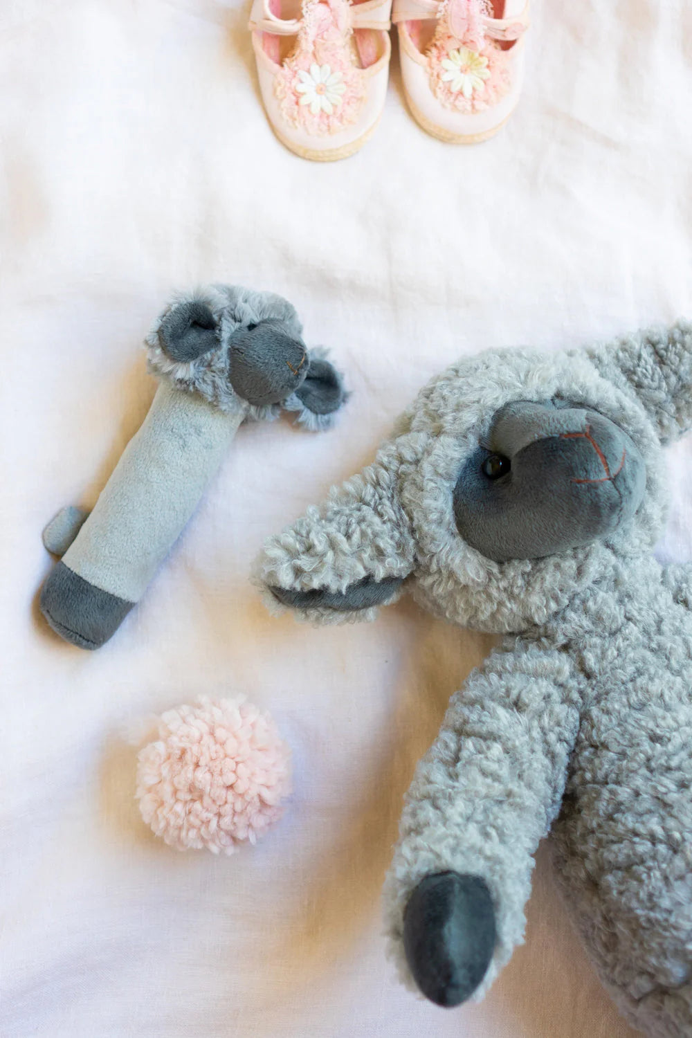 Sammy Sheep Rattle | Nana Huchy