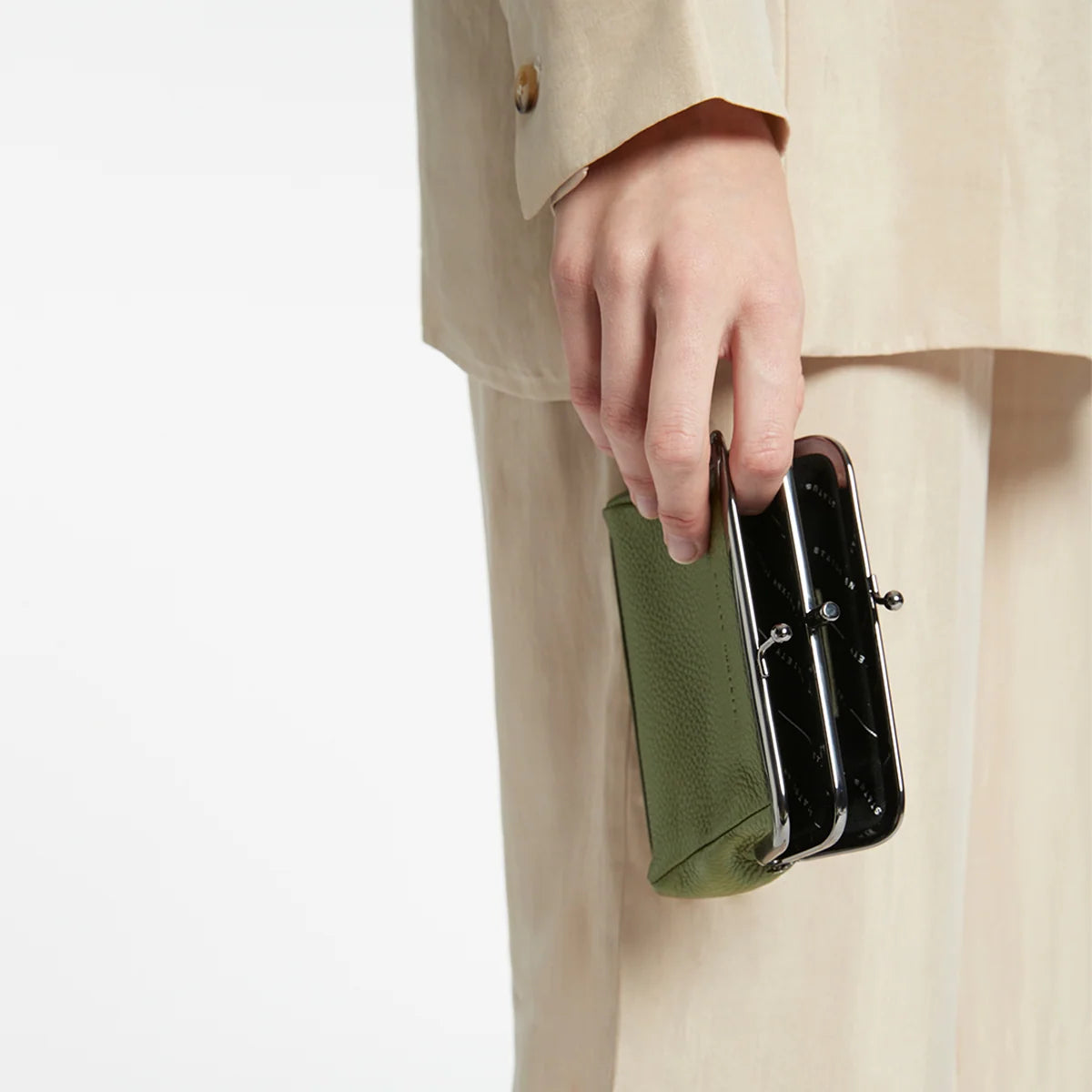 Volatile Wallet - Khaki | Status Anxiety