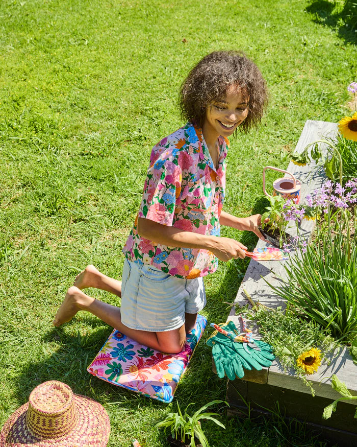 Wild Flowers In Bloom Garden Kneeling Mat One Size | Kip & Co