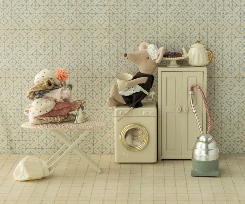 Iron And Ironing Board Mouse | Maileg