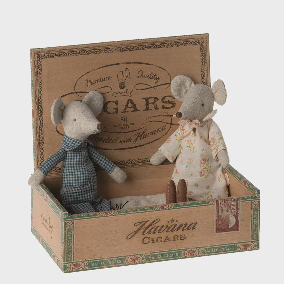 Grandma And Grandpa Mice in Box | Maileg