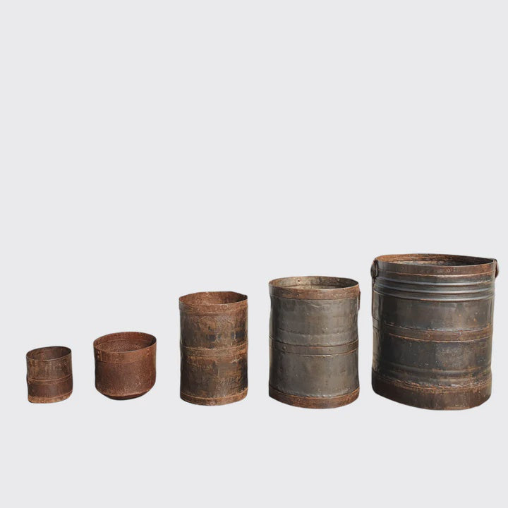 Iron Planters | Blue Goose Imports