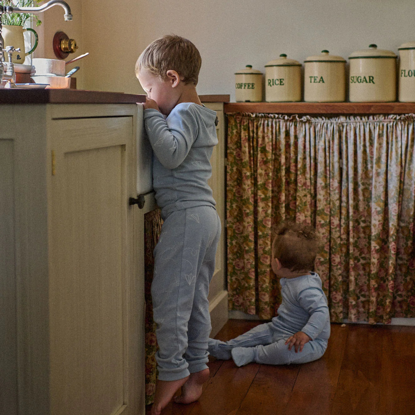 2PC LONG SLEEVE PYJAMAS - Paper Planes Print | Nature Baby