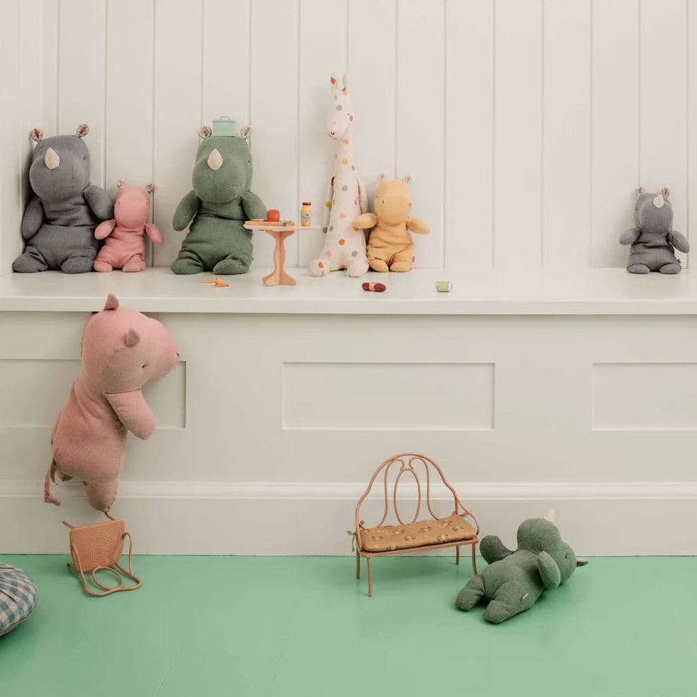 Vintage Bench Mini Dark Powder | Maileg