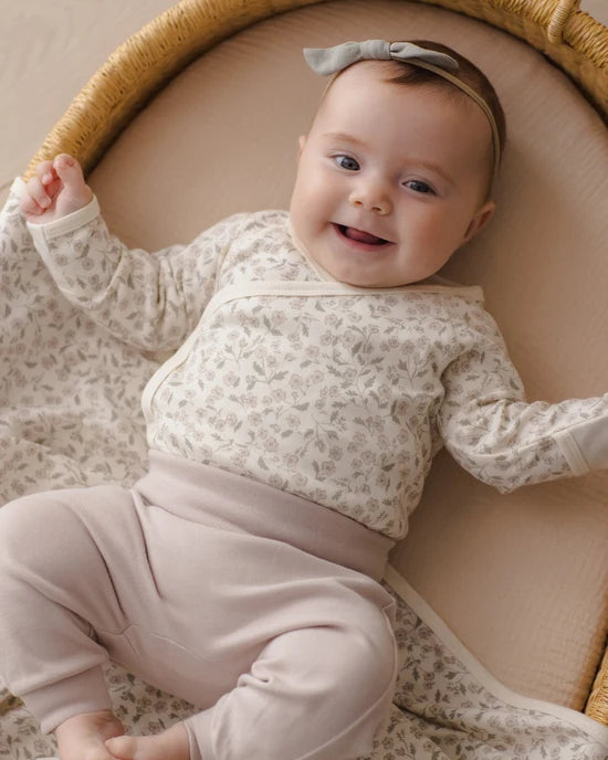 Side Snap Bodysuit + Pant Set Floret - Lilac | Quincy Mae