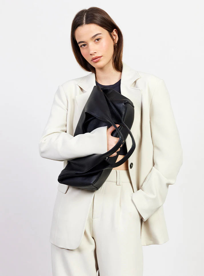 Kip Shoulder Bag - Black Lightly Milled | Saben