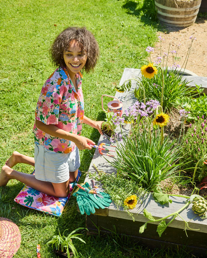 Wild Flowers In Bloom Garden Tools and Gloves Set | Kip & Co