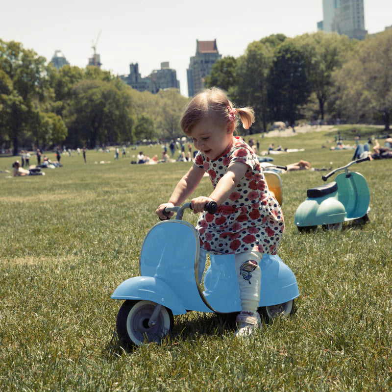 Primo ride-on Scooter Blue | Ambosstoys