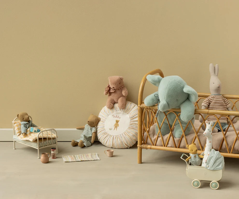 Elephant Plush Medium Soft Mint | Maileg
