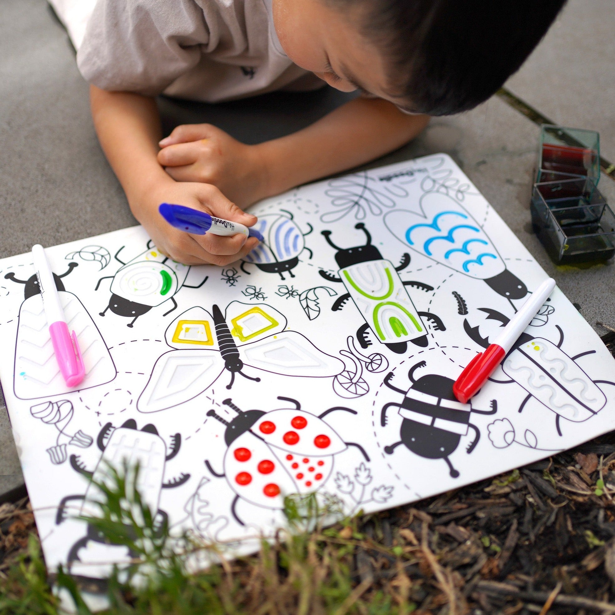 Busy Bugs (Sensory Playmat) | Hey Doodle