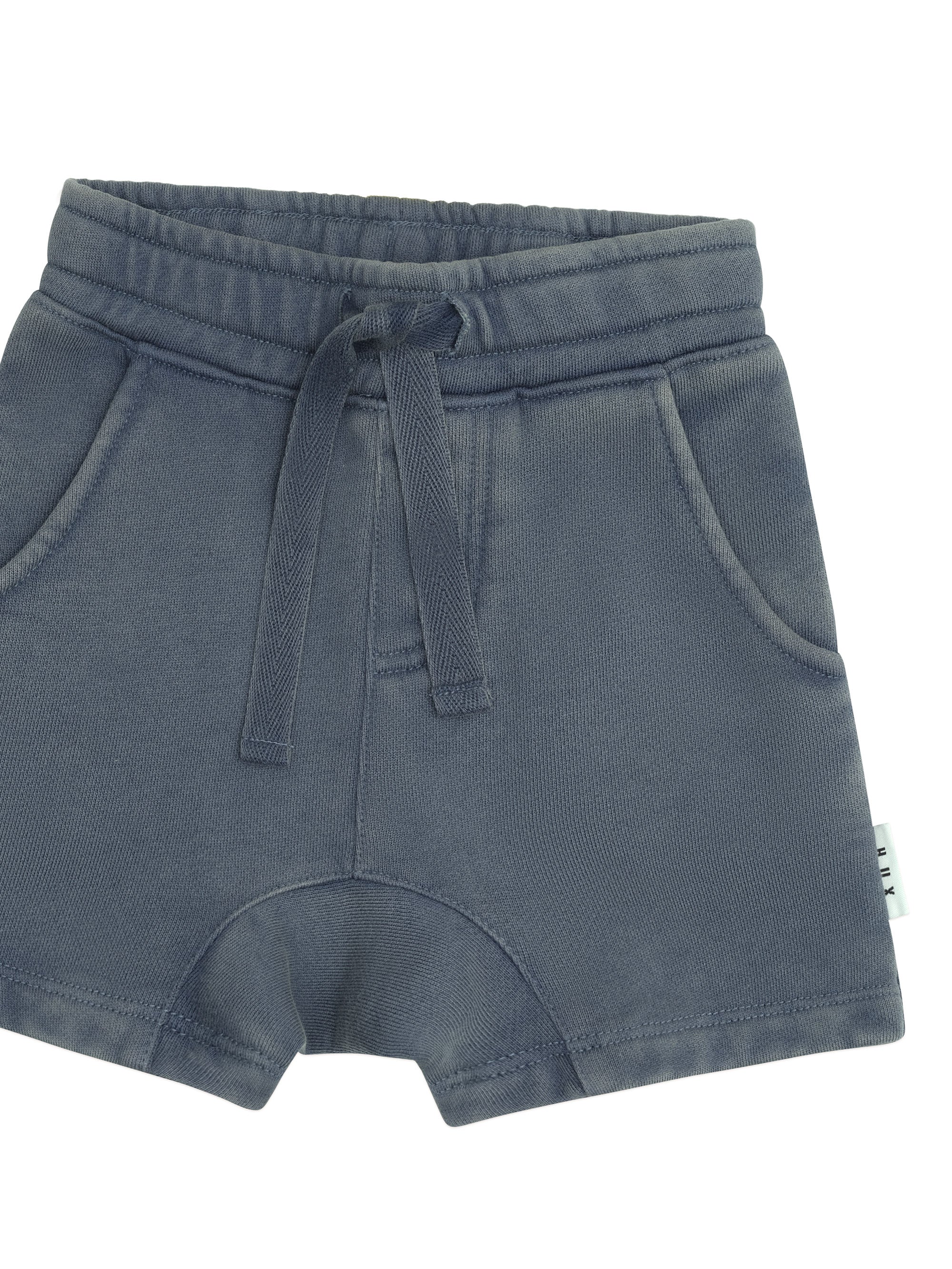 SLOUCH SHORT WASHED NAVY | Huxbaby