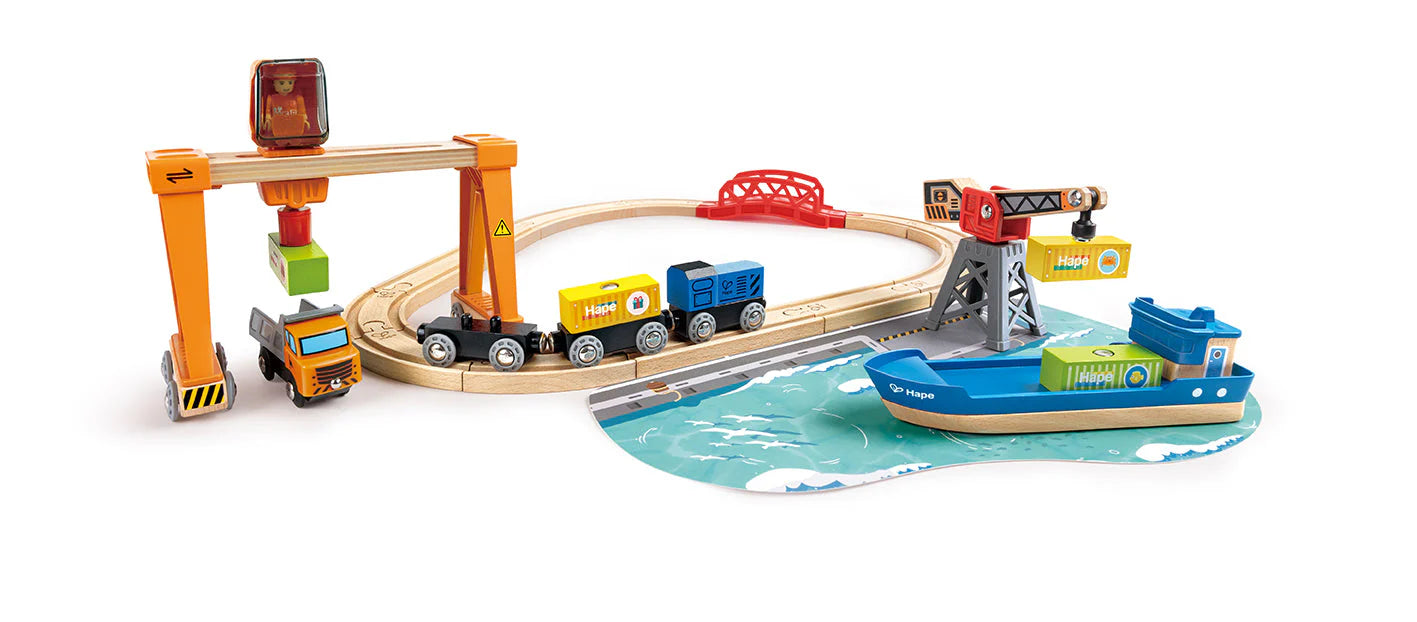 Hape Cargo Ship & Crane | Hape