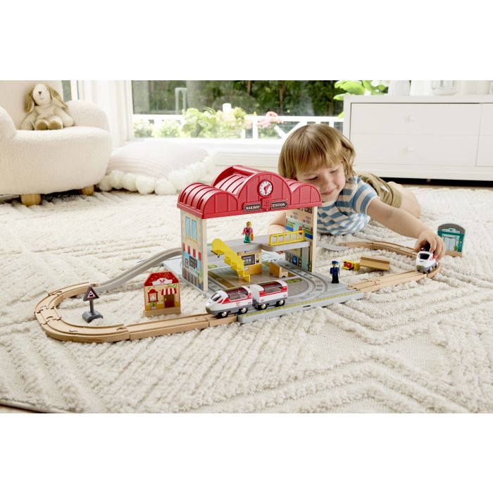 Portable Train Station Set | Hape