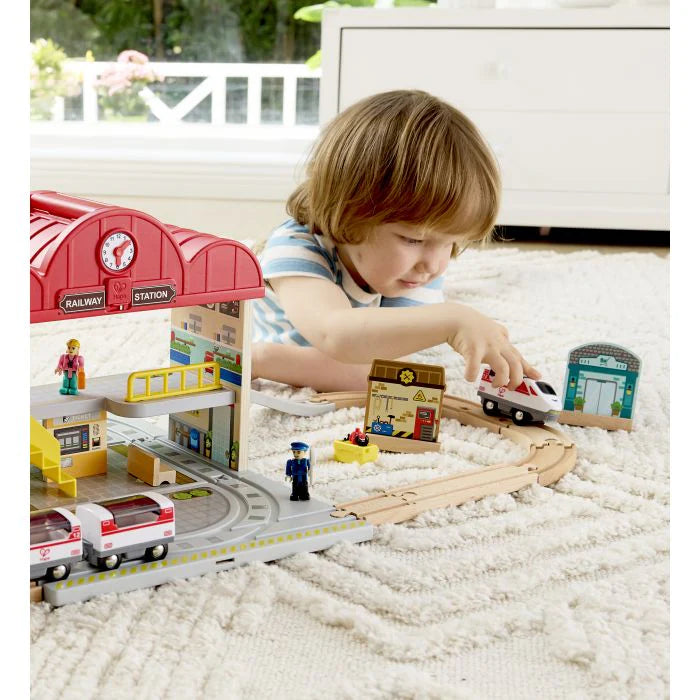 Portable Train Station Set | Hape