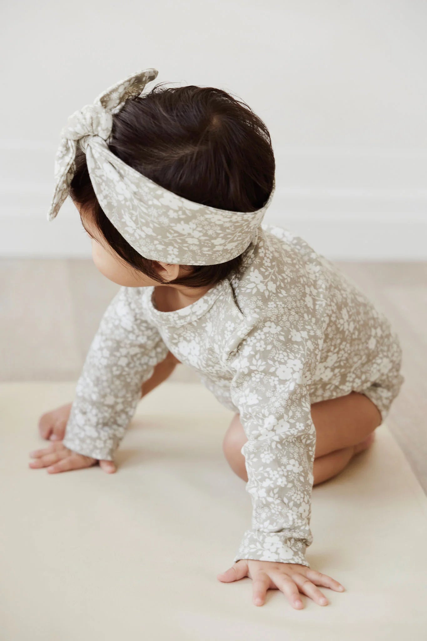 Organic Cotton Long Sleeve Bodysuit - Pansy Floral Mist | Jamie Kay