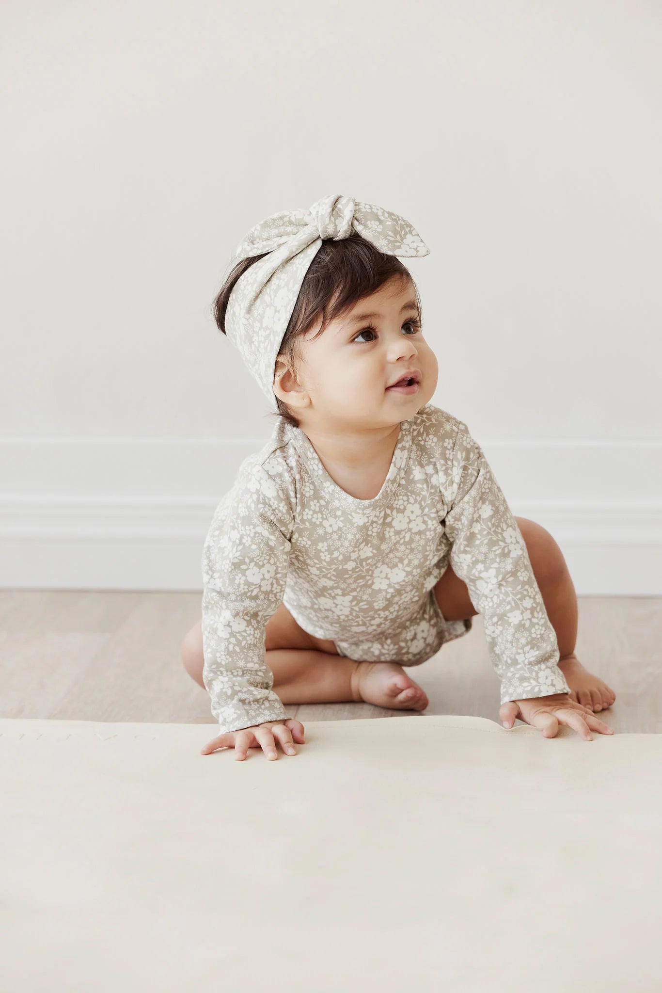 Organic Cotton Long Sleeve Bodysuit - Pansy Floral Mist | Jamie Kay