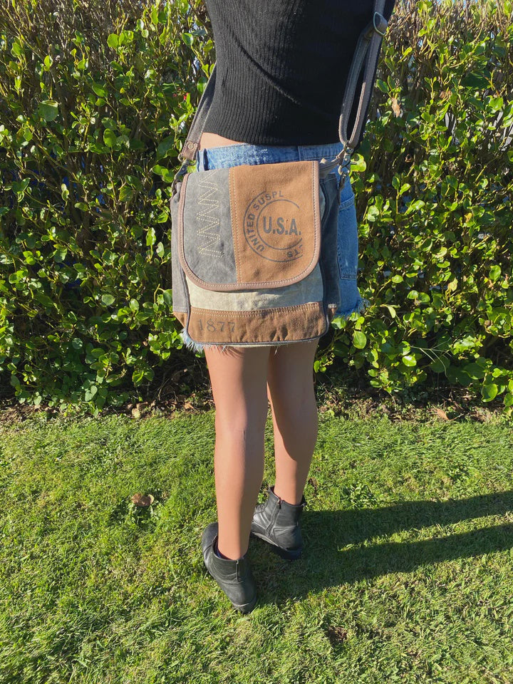 1877 Satchel | Blue Goose Imports
